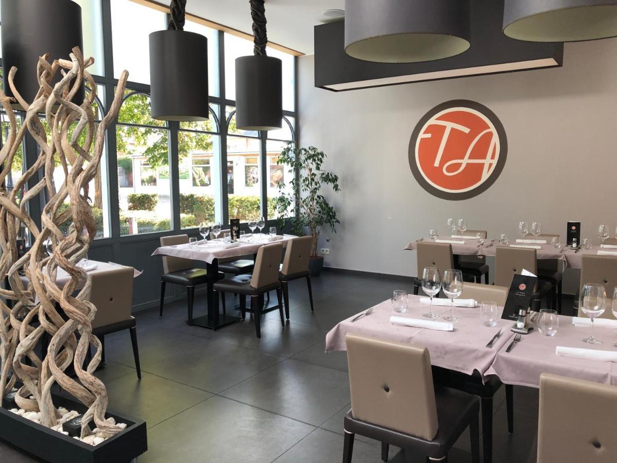 La Table D'Auguste Hotel Dour Eksteriør billede