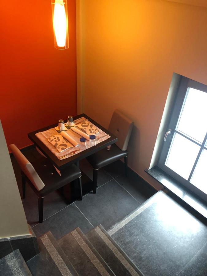 La Table D'Auguste Hotel Dour Eksteriør billede